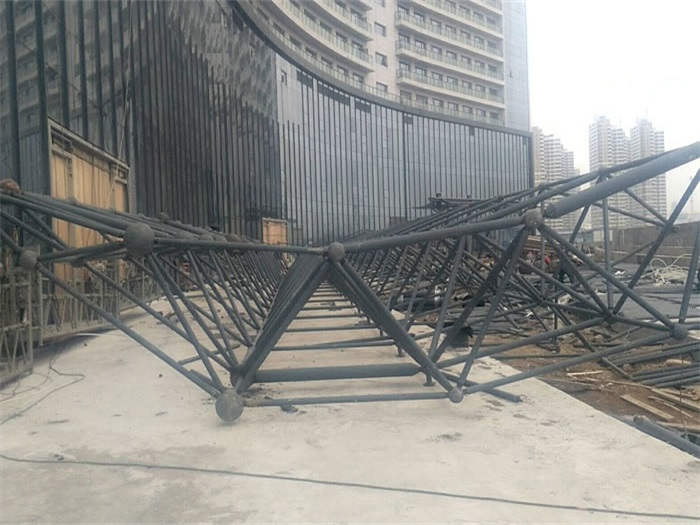 郑州万豪酒店雨棚网架